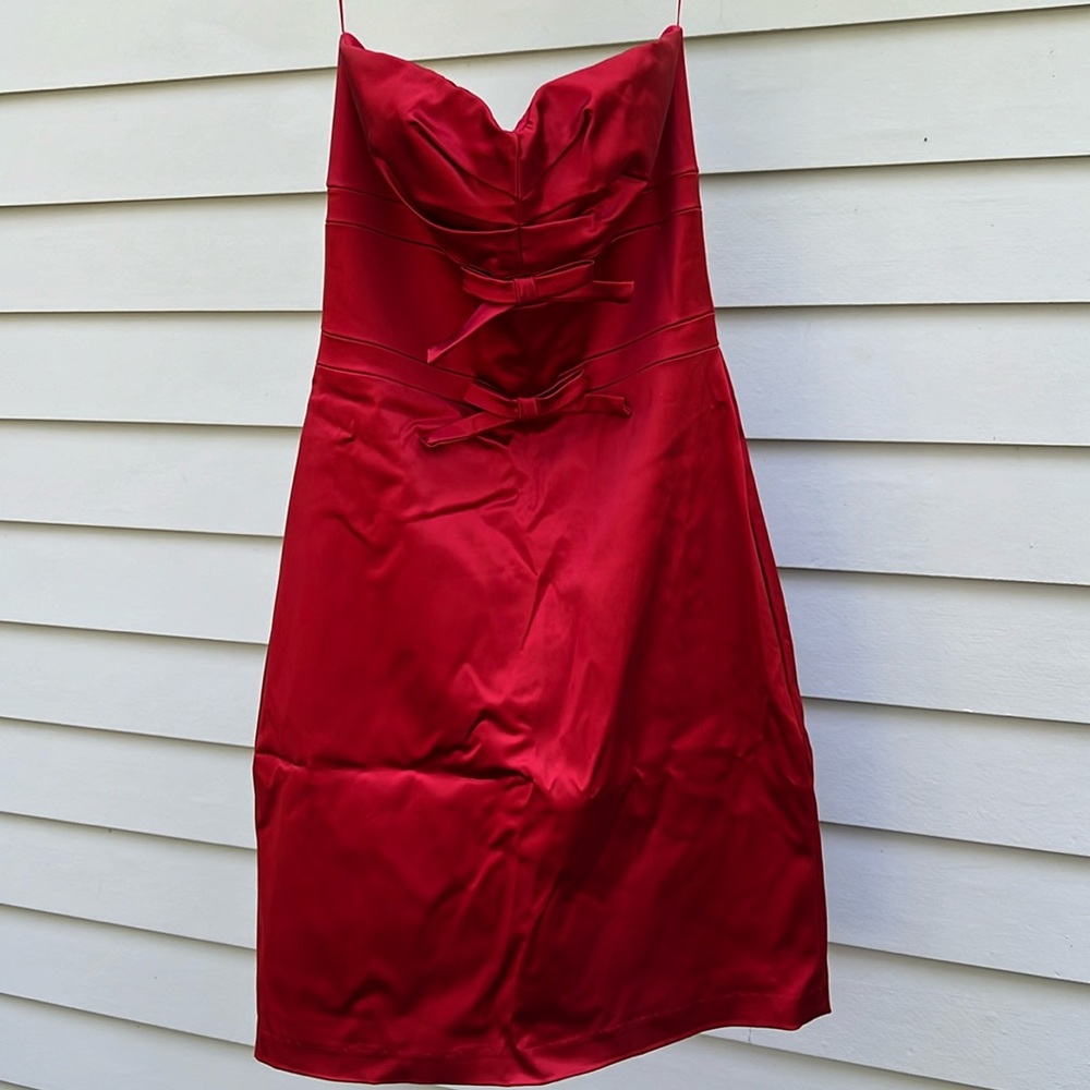 Mary L red satin like strapless dress size 6